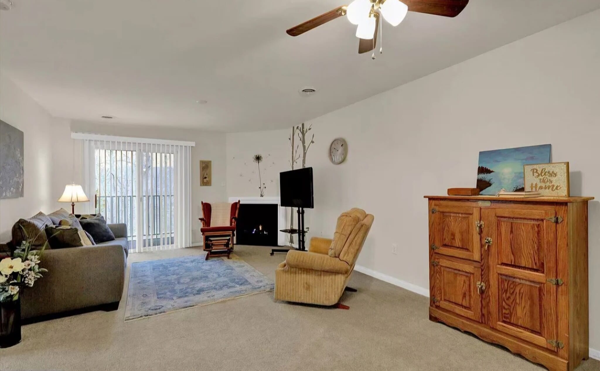 Hall - 172 Christine Dr