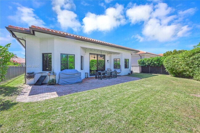 Building Photo - 7565 SW 190th St