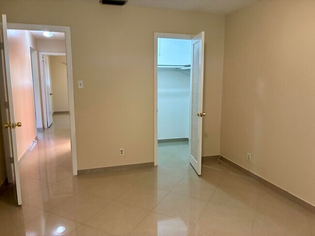 Building Photo - 7470 NW 7th Pl