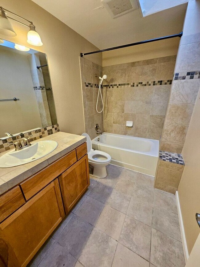 Building Photo - 6373 Pulpit Rock Dr