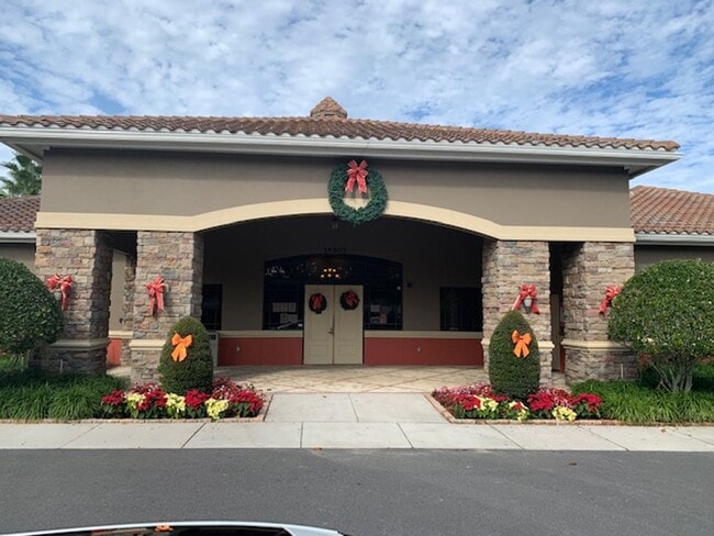 Building Photo - Water View 4/3 in Wyndham Lakes Estates ne...