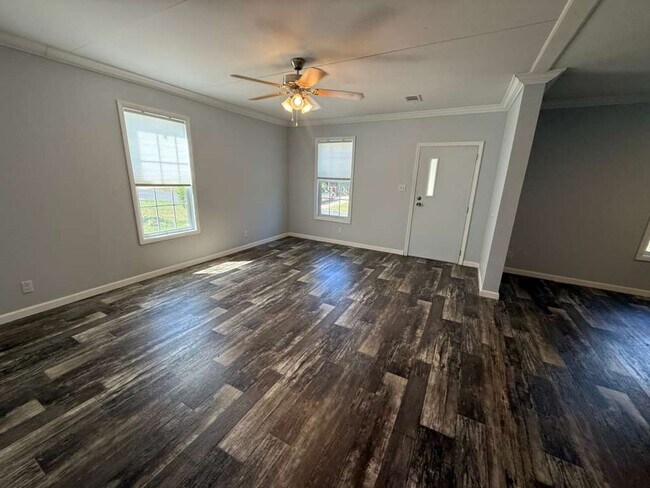 Building Photo - BEAUTIFUL +55 HOA COMMUNITY