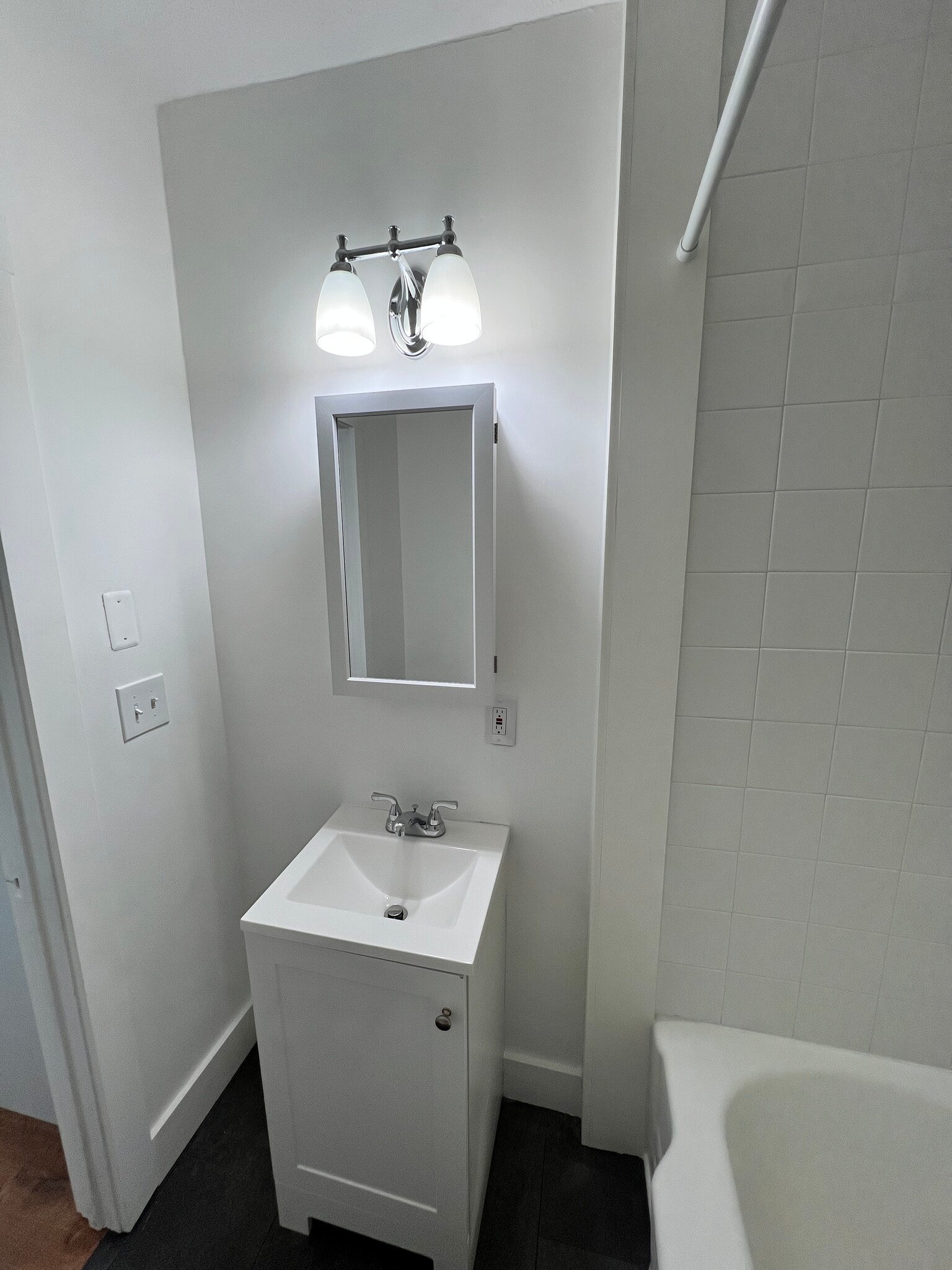 Building Photo - 94 Graham St