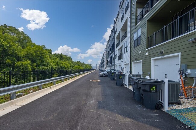 Building Photo - 5326 Old Main St