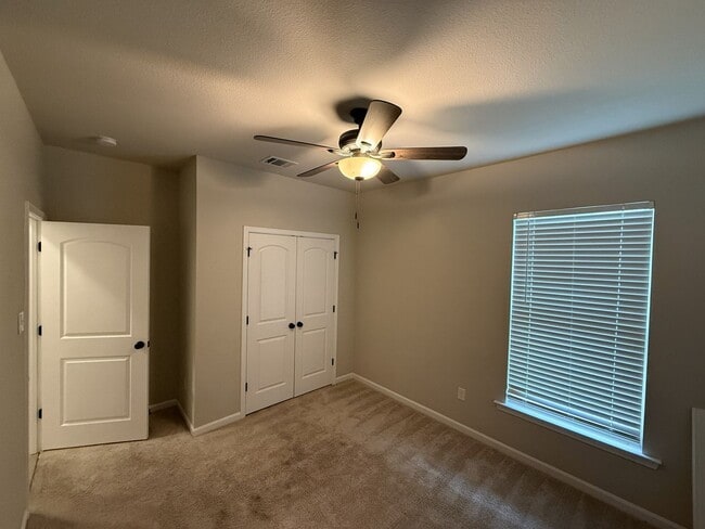 Building Photo - Spacious 4BR, 2BA Home in coveted Cambre Oaks Subdv - Gonzales