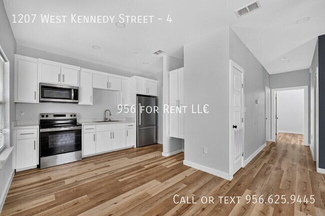 Building Photo - 1207 W Kennedy St