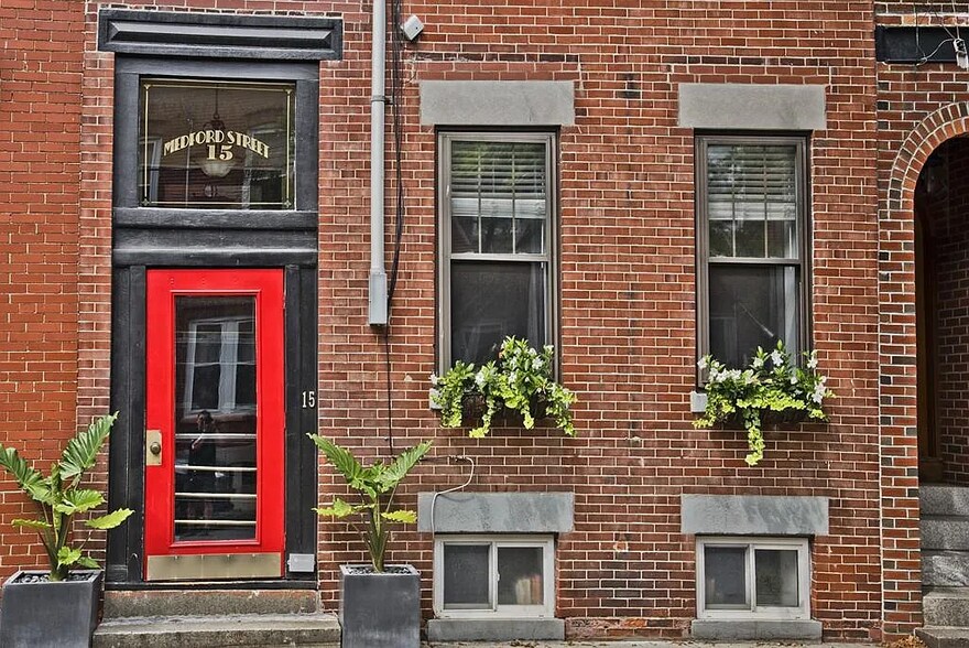 Building Photo - 15 Medford St