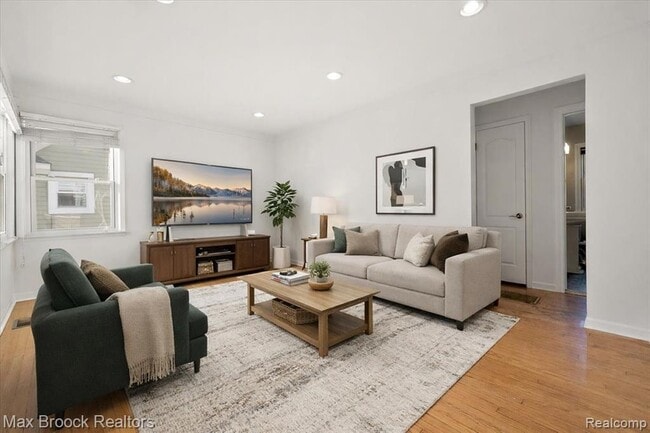 Building Photo - 912 Woodsboro Dr