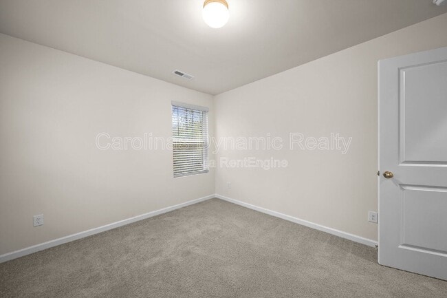 Building Photo - 711 Lackey St