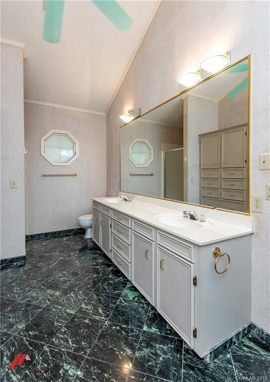 Building Photo - 8917 Glenmora Dr