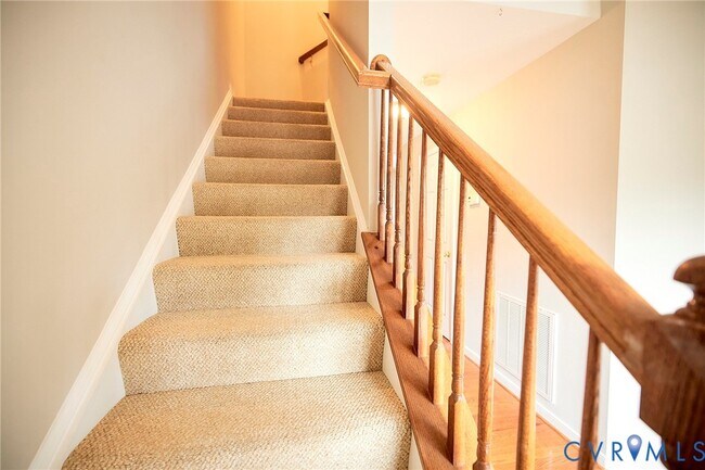 Building Photo - 315 Kingscote Ln