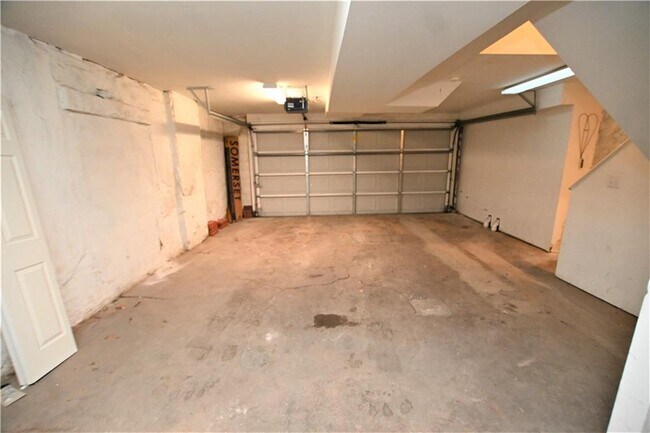 Building Photo - 916 N ALABAMA St