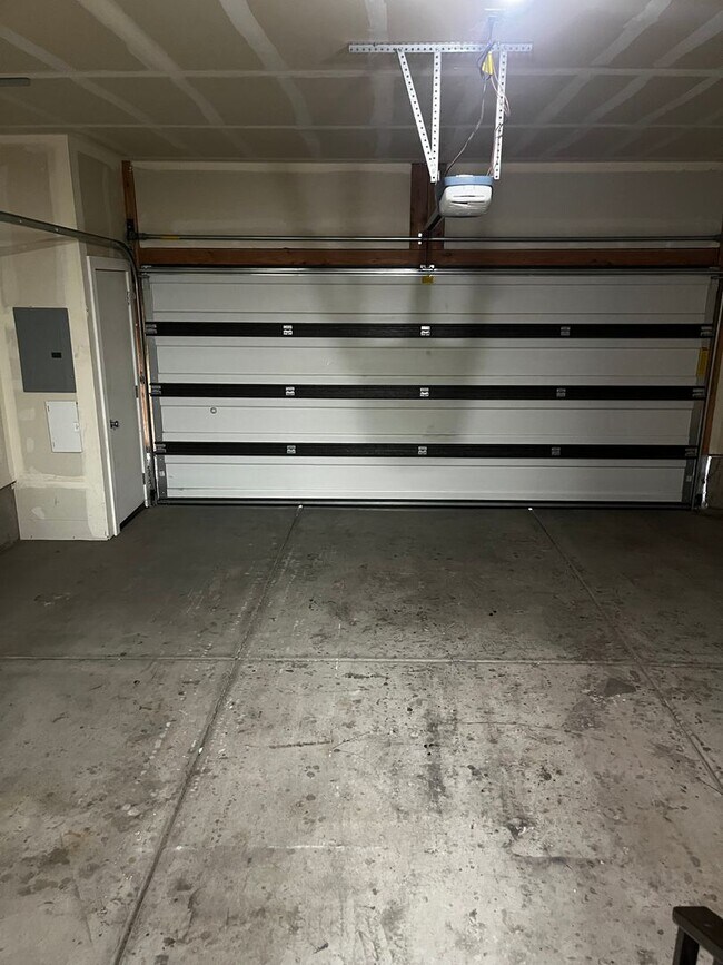 Building Photo - Incredible Downtown Salt Lake City Condo!