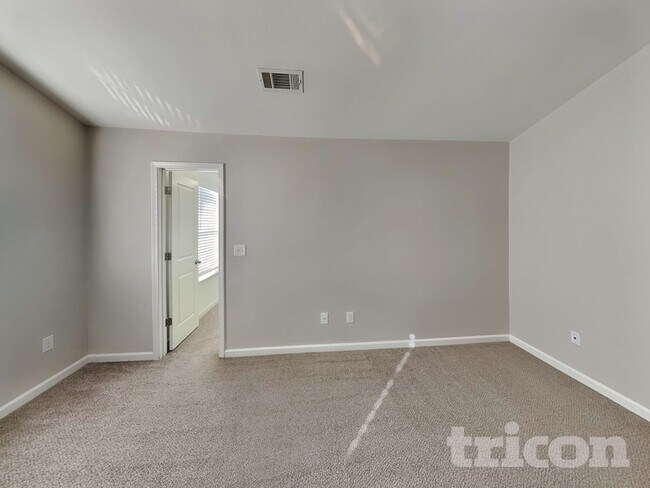 Building Photo - 2640 Cider Ridge Rd