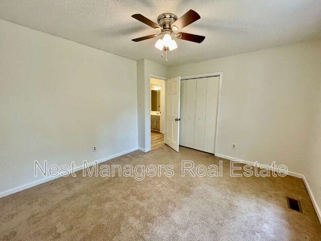 Building Photo - 5513 Glenrock Dr