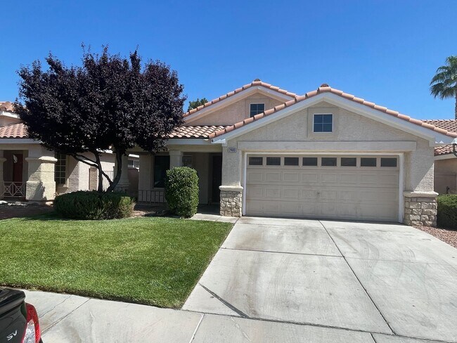 Primary Photo - **GORGEOUS & MODEL PERFECT GREEN VALLEY 3 ...
