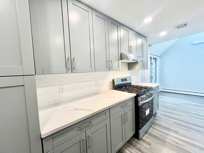 Building Photo - 4C Cove Ln