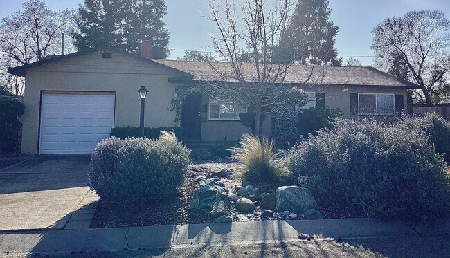 Building Photo - 115 Terrace Dr