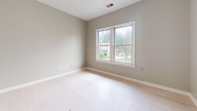 Building Photo - 3816 W 36th St