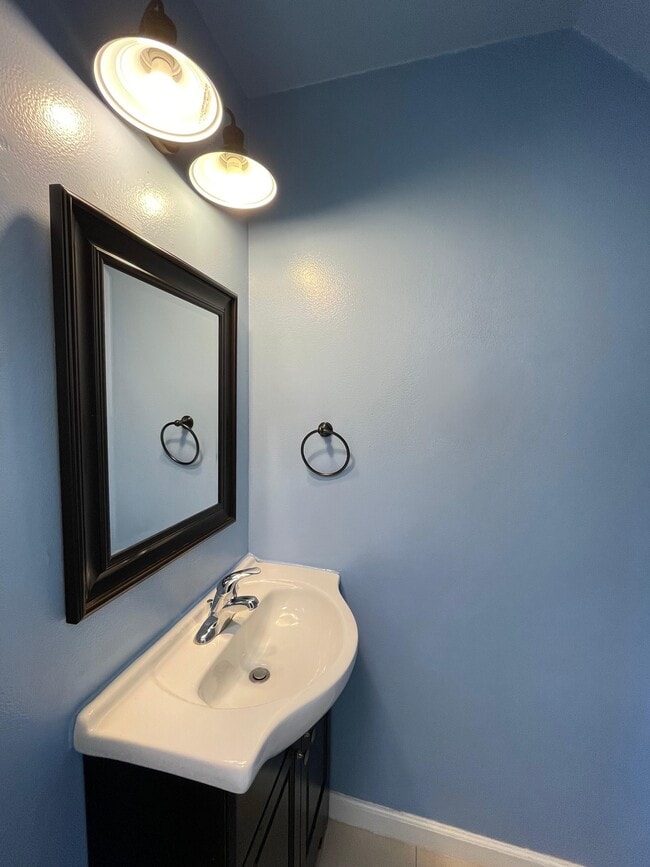 Building Photo - 34591 Bluestone Common