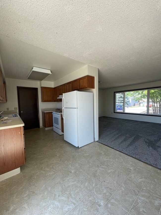 Building Photo - Single Family Heights Rental