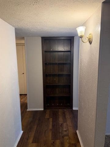 Building Photo - 1605 Spanish Trail