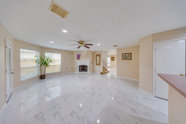 Primary Photo - 6515 Autumn Thistle Dr