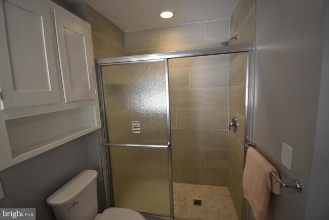 Building Photo - 3931 Dominion Dr