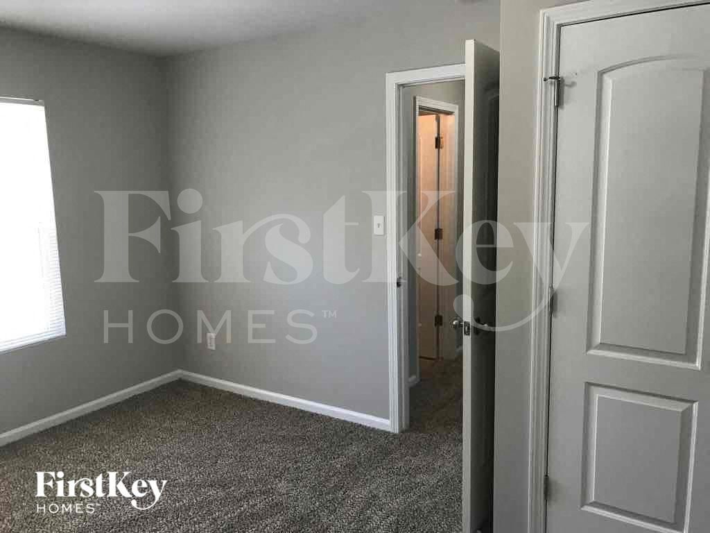 Building Photo - 232 Morning Dew Dr