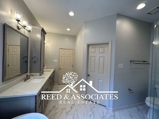 Building Photo - Renovated 3 Bedroom in Collierville!