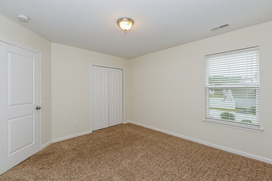 Building Photo - 7911 Hereford St