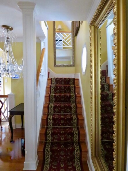 Building Photo - 1044 26th St S