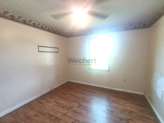 Building Photo - Cozy 3bed/1bath house with spacious yard