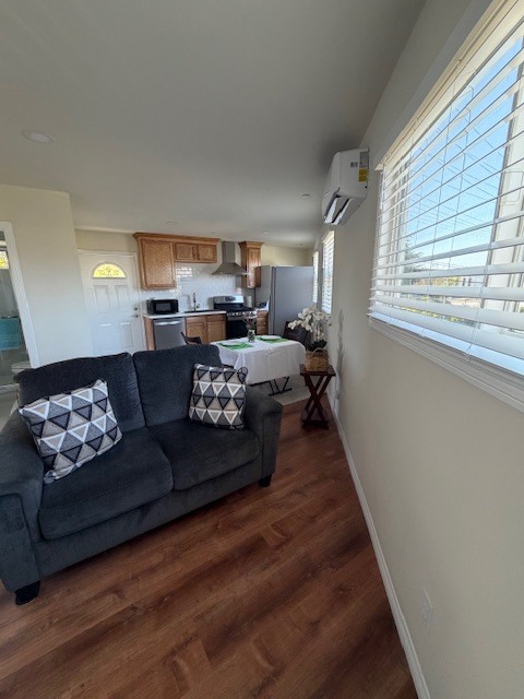 Building Photo - 9502 Hatillo Ave