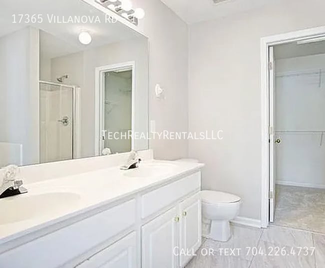 Building Photo - 17365 Villanova Rd