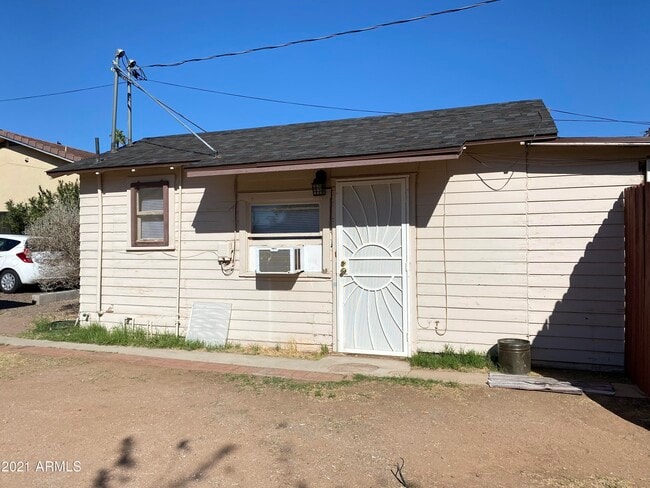 Building Photo - 1037 N 25th St