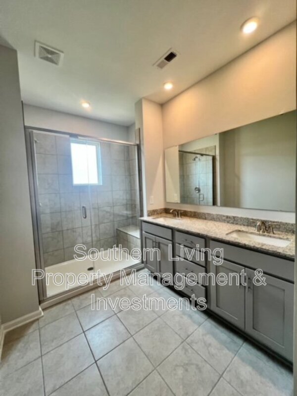 Building Photo - 6985 Waterstone Dr