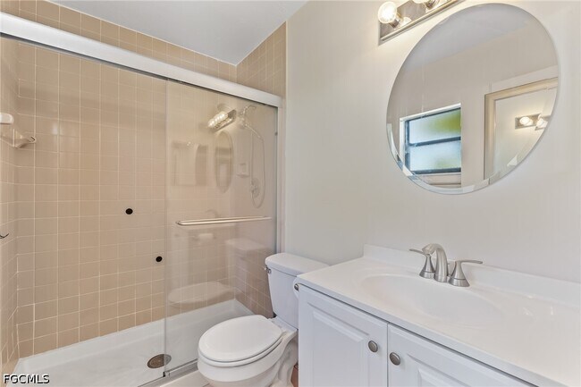 Building Photo - 9305 Lake Park Dr