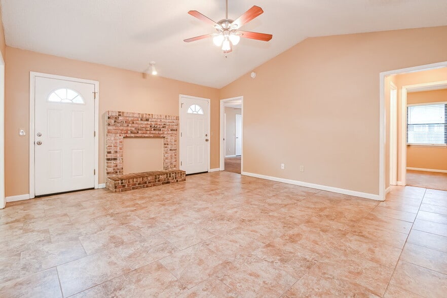 Building Photo - 1364 Trotters Walk Way