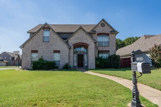Building Photo - Beautiful 4 Bed 2.5 Bath Rental in Tulsa!