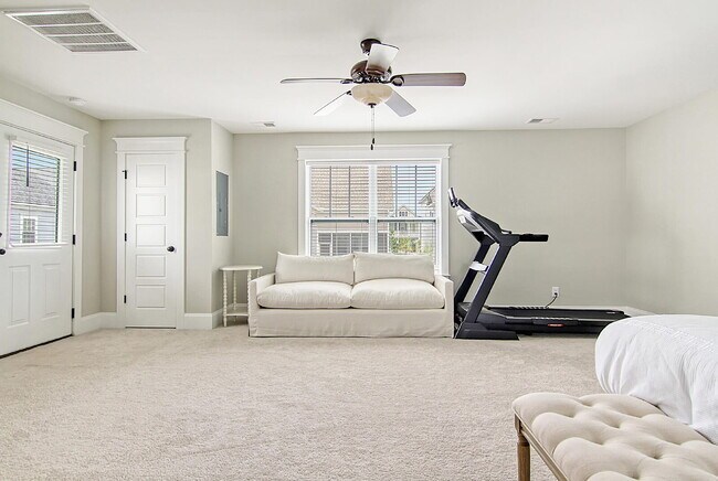 Building Photo - 1636 Juliana St