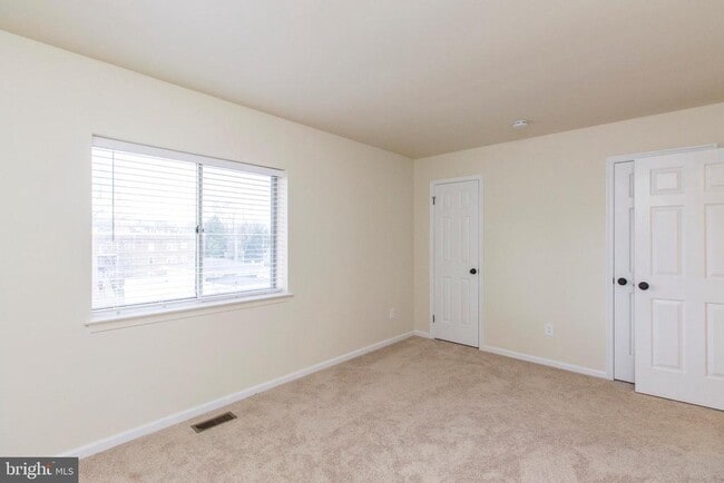 Building Photo - 50 Woodside Rd