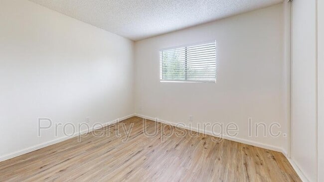 Building Photo - 1506 Lake Blvd