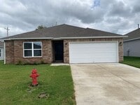 Building Photo - Welcome to your beautiful 4 bedroom, 2 bath home in Broken Arrow School district!