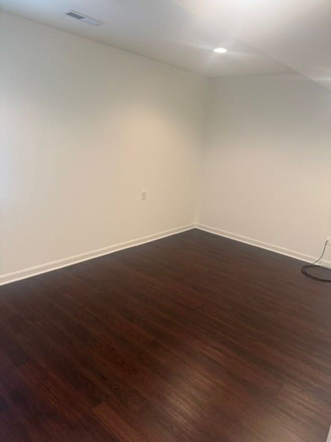 Building Photo - 3 bedroom/2 Bath Townhome Warrendale, PA