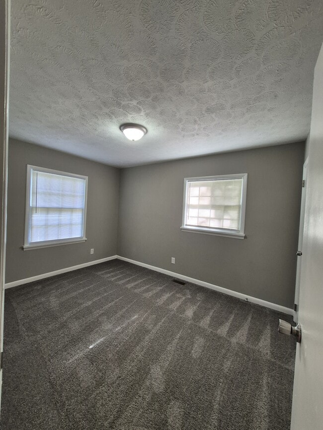 Building Photo - 1151 Bouldercrest Cir