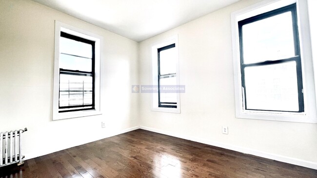Floorplan - 530 Isham St