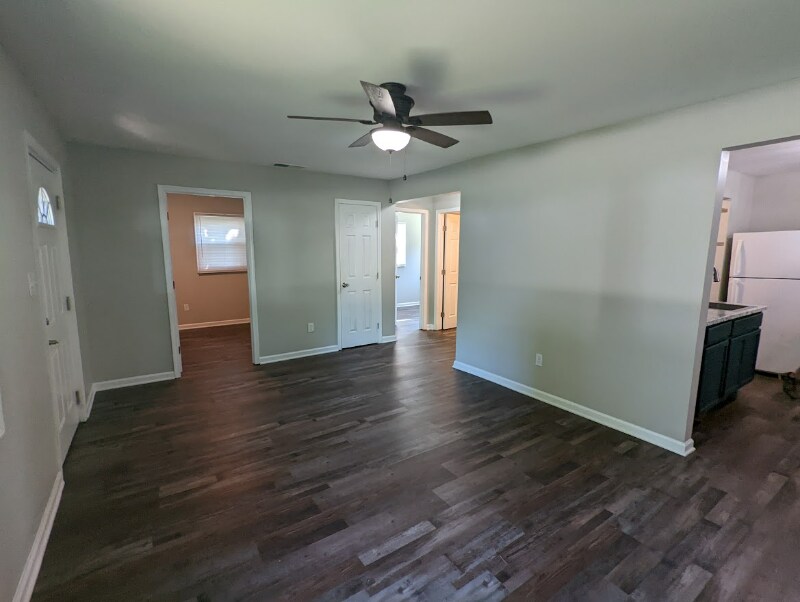 Building Photo - 1702 Nelson Ave