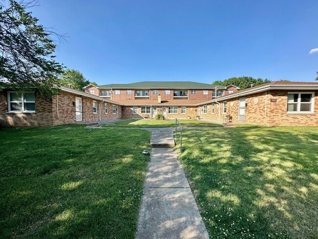 Primary Photo - 7022 Jamieson Ave