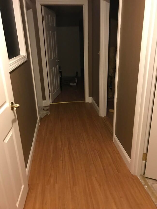 Building Photo - 293 Bear Hill Rd